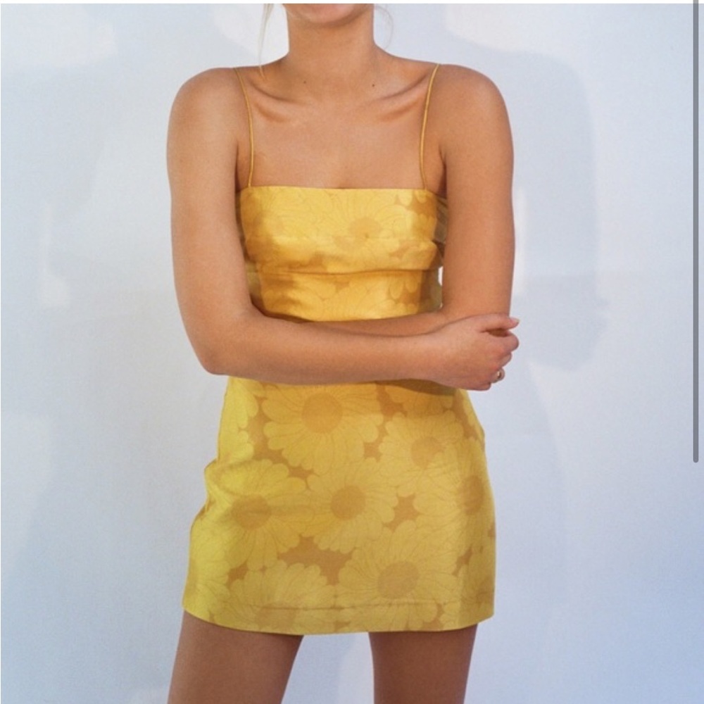 Réalisation Par - Christy Dress in Sunflower